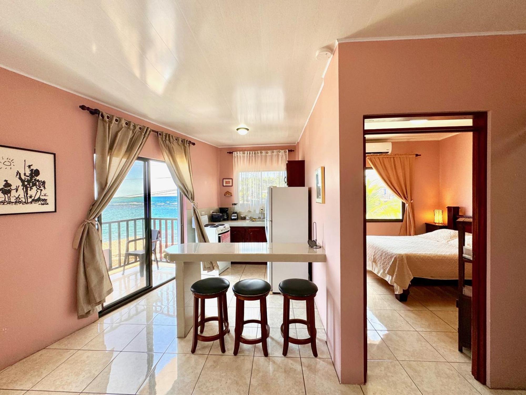 Con Vista Al Mar En En Casa Flamingo Puerto Limon